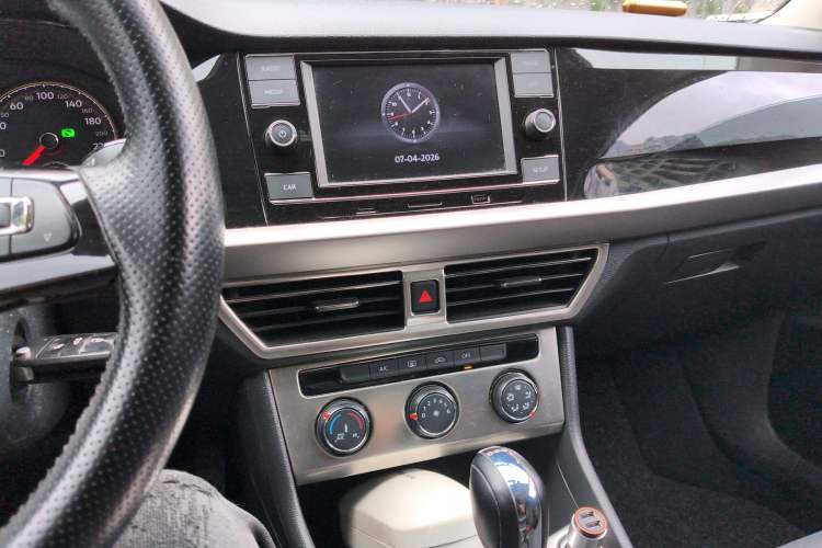 Used Volkswagen Lavida 2018 280TSI DSG Comfort Edition China V Standard Audio And AC Panel