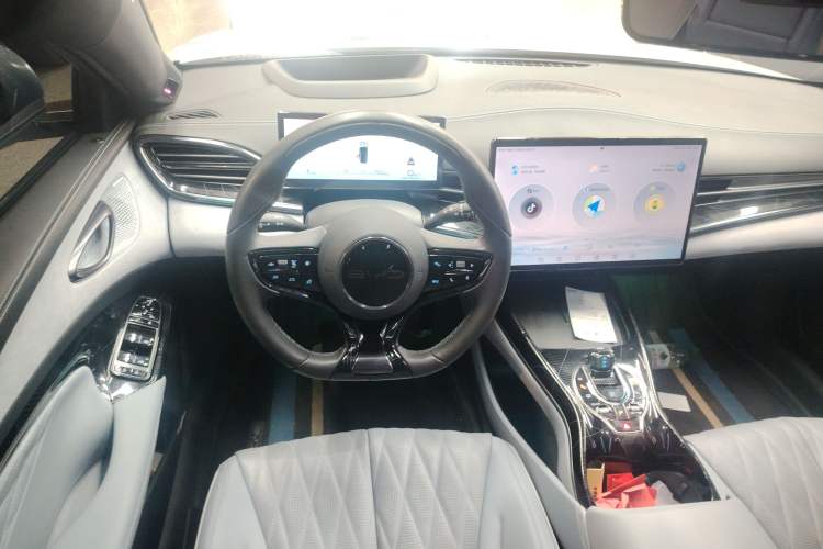 Used BYD Seal 2022 650 km All-Wheel-Drive Performance Version
