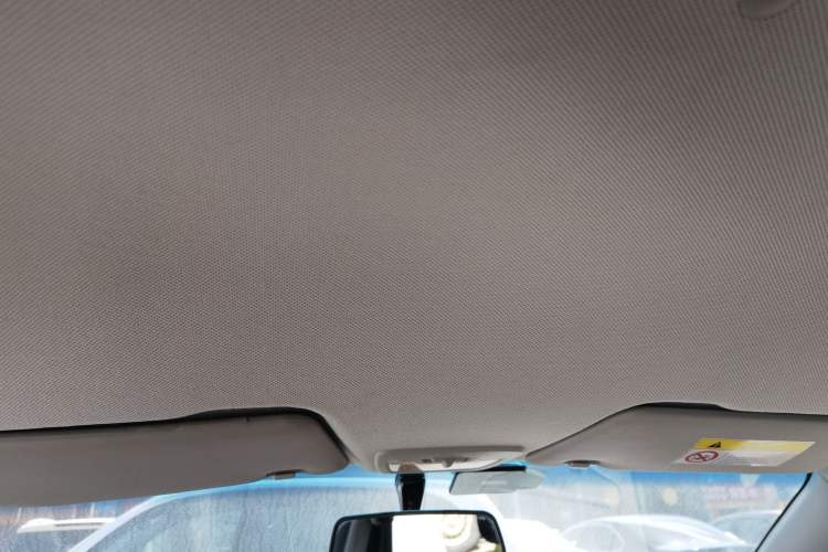 Used Baojun 310 2017 1.5L Automatic Fashion Model Headliner