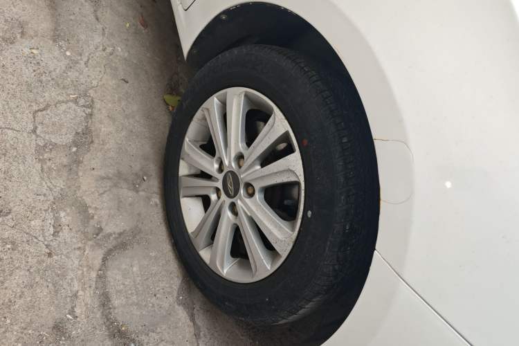 Used Chery E3 2015 1.5L Manual Fashion Model Right Front Wheel Hub