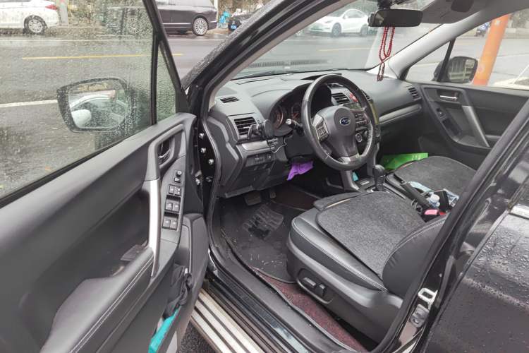 Used Subaru Forester 2013 2.5i Automatic Luxury Edition
