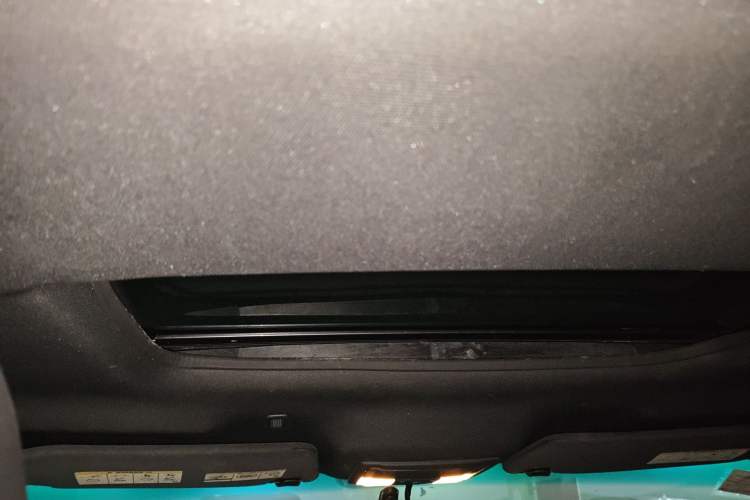 Used Ford Explorer 2013 3.5L Deluxe Model
