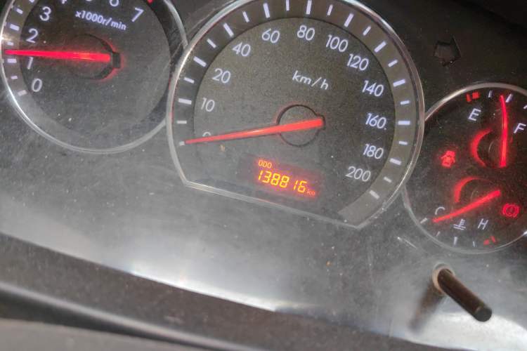 Used CHANGAN Alsvin V3 2015 1.4L Manual Meiruan Model China V Standard Odometer Close Up