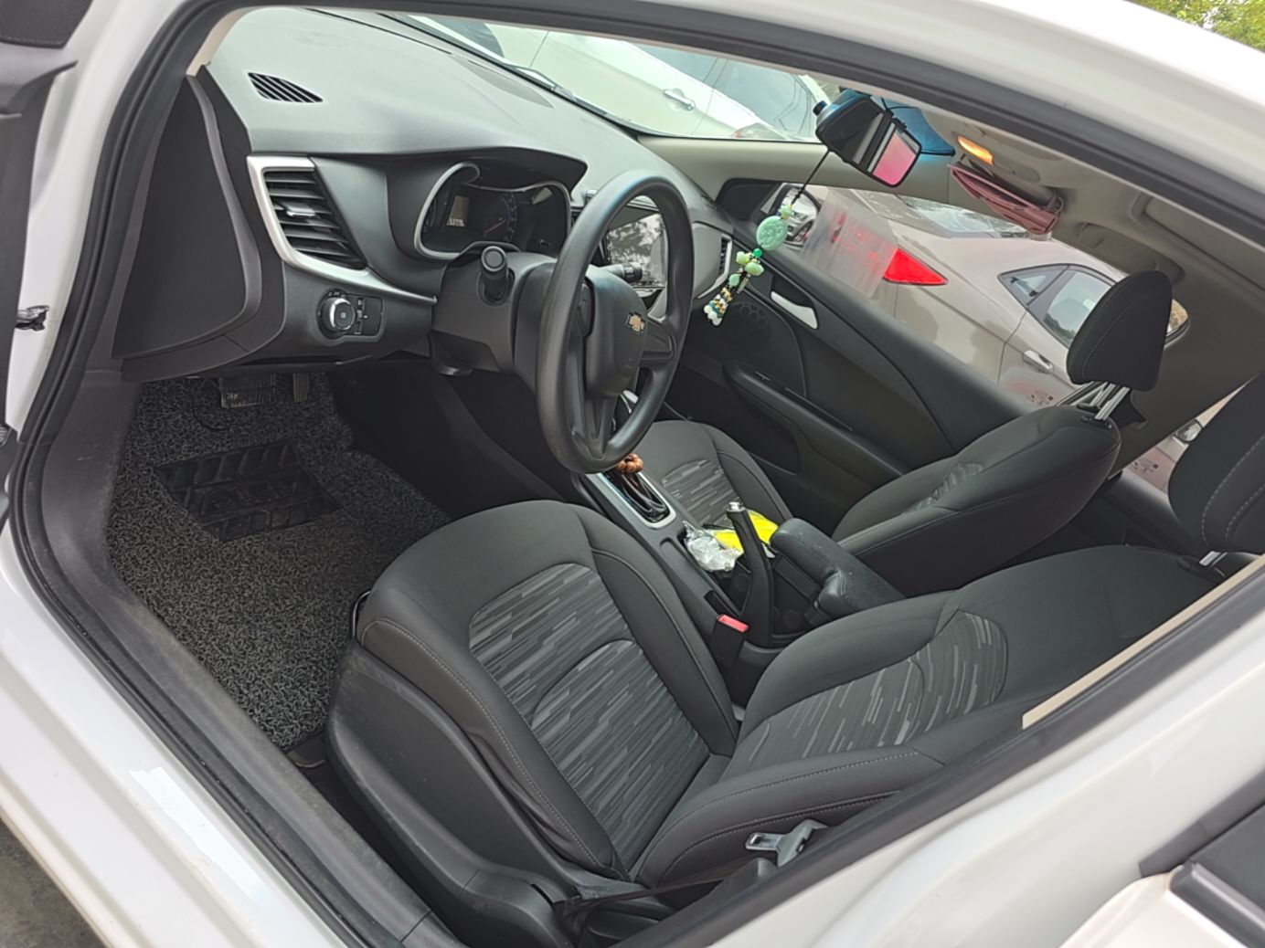 Vordere Reihe im Auto