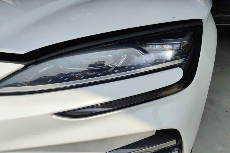 Used BYD Song PLUS New Energy 2025 DM-i 112KM Prestige Model Left Front Headlight