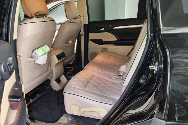 Used Toyota Highlander 2017 2.0T Four-Wheel Drive Elite Edition 7-Seater
