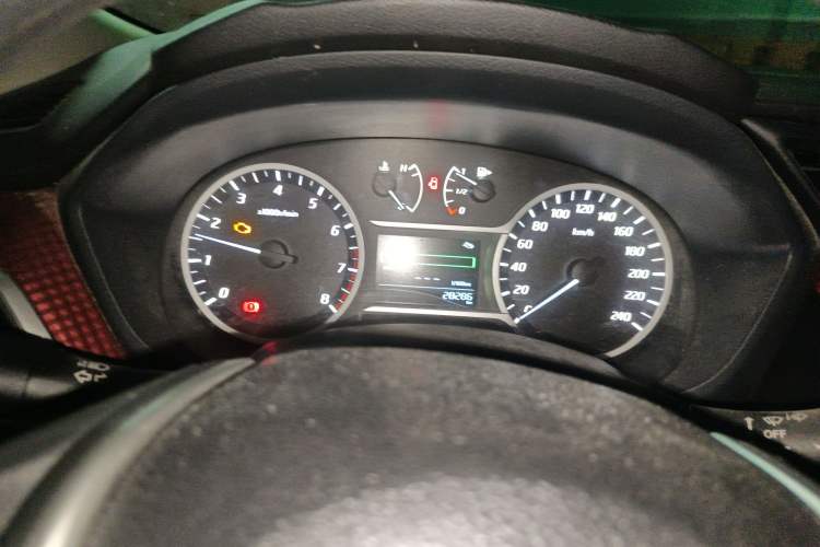 Used Nissan Lannia 2016 1.6L Manual Cool Edition
