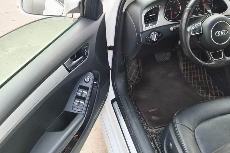 Used Audi A4L 2015 35 TFSI Automatic Standard Model
