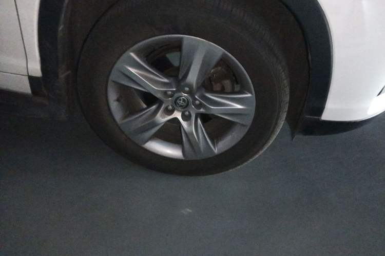 Used Toyota Highlander 2018 2.0T Four-Wheel Drive Luxury Edition 7 Seats China V Emission Standard