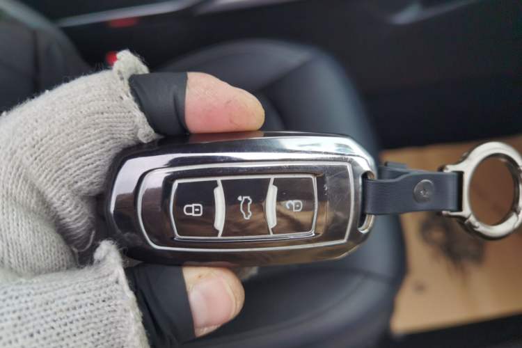 Used Geely Auto Emgrand X7 Sport 2016 1.8TD Automatic ZhiShang Model