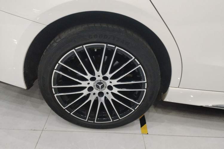 Used Mercedes-Benz C-Class 2023 C 260 L Sport Edition
