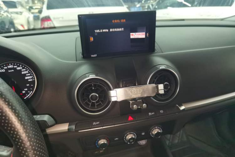 Used Audi A3 2020 Restyled Limousine 35 TFSI Ambition Version China VI Audio And AC Panel