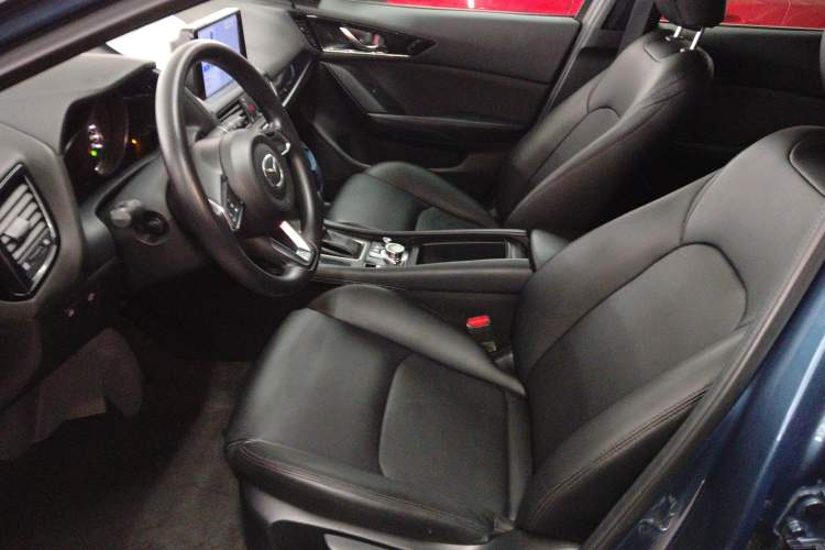 Used Mazda CX-4 2020 2.0L Automatic Two-Wheel Drive Blue Sky Dynamic Edition Left Front Seat