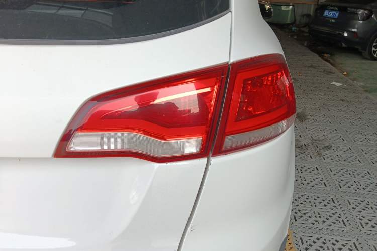 Used Zotye Domy X5 2017 Value Edition 1.6L Manual Fashion Model