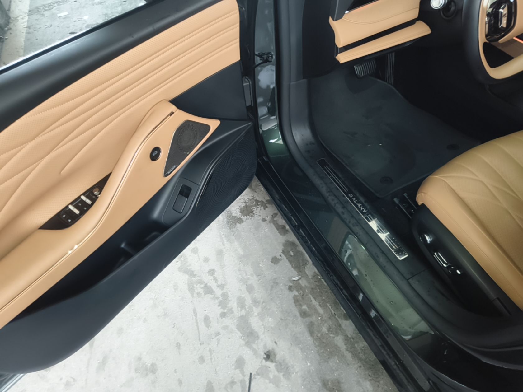 Geely Galaxy 8 2025 130km EM-P Starship Edition — снимка 18