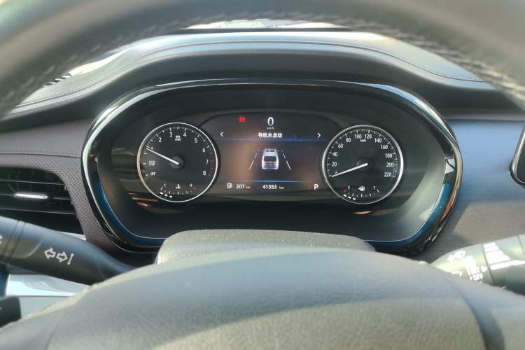 Used Buick GL8 2021 Land Cruiser Executive Class 652T Luxury Model