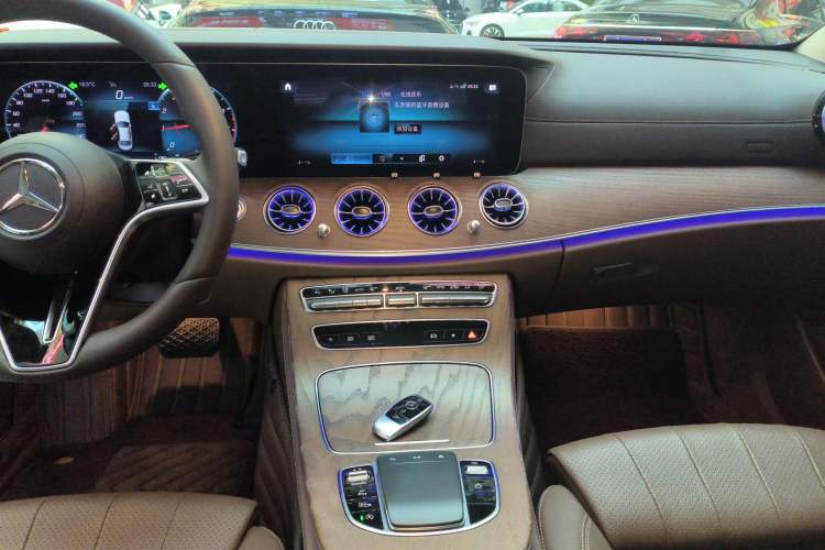 Used Mercedes-Benz E-Class 2022 Updated E 260 L
