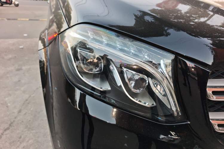 Used Mercedes-Benz GLS 2018 Refreshed GLS 400 4MATIC Dynamic Edition Right Front Headlight