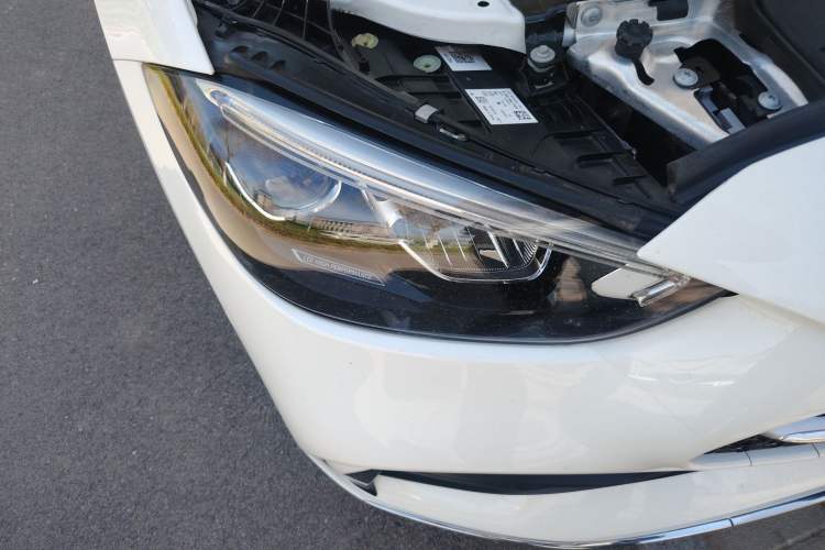 Used Mercedes-Benz C-Class 2023 Restyled C 260 L Sport Edition Right Front Headlight