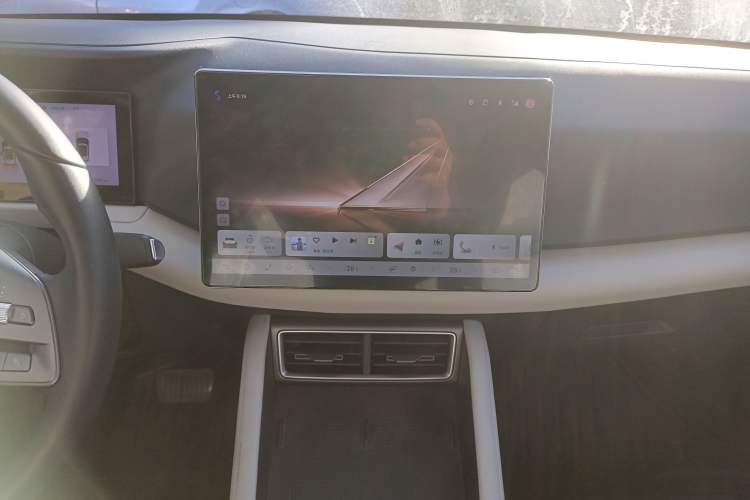 Used BYD Yuan UP 2025 Intelligent Driving Version 401 km Beyond-Range Edition