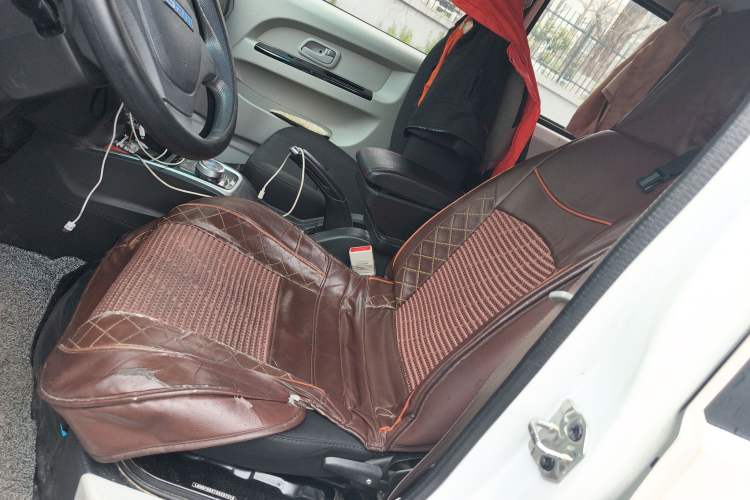 Used SRM Haoyun 2025 Launch Edition Farady 42.3 kWh 305 km 6 seats Left Rear Seat