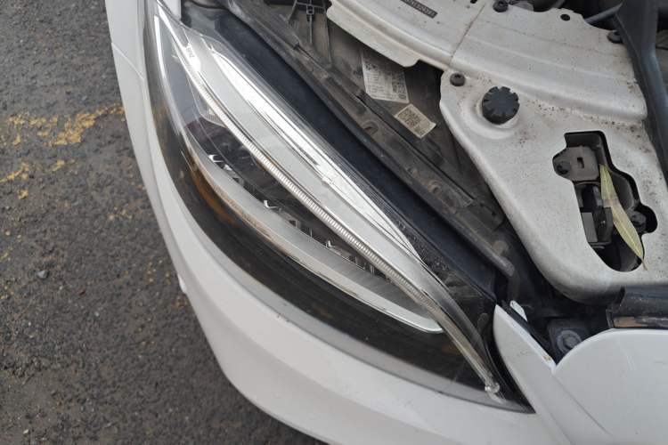 Used Mercedes-Benz C-Class 2019 Updated C 260 L Right Front Headlight