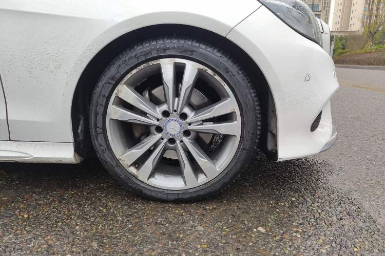 Used Mercedes-Benz E-Class 2014 Restyled E 260 L Sport Edition
