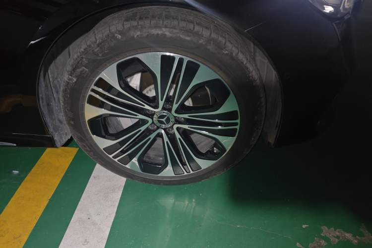 Used Mercedes-Benz E-Class 2025 Facelift E 300 L Luxury Edition
