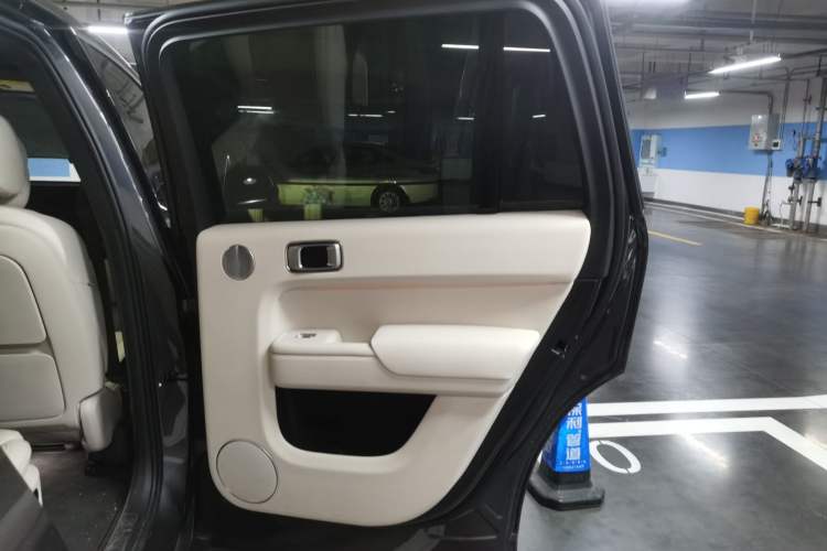 Used Li Auto L9 2022 Max model
