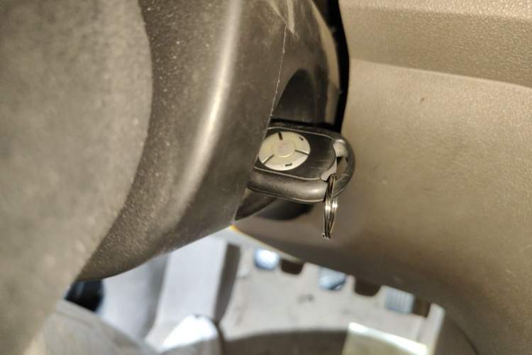 Used Wuling Hongguang 2013 1.5L Comfort Model
