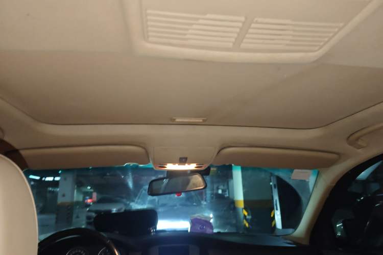 Used BMW 5 Series 2009 520Li Leading Model
