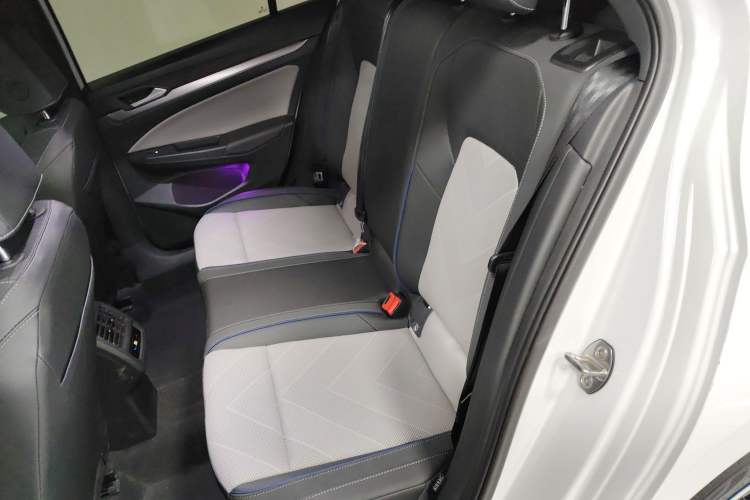 Used Volkswagen Golf 2025 300TSI R-Line