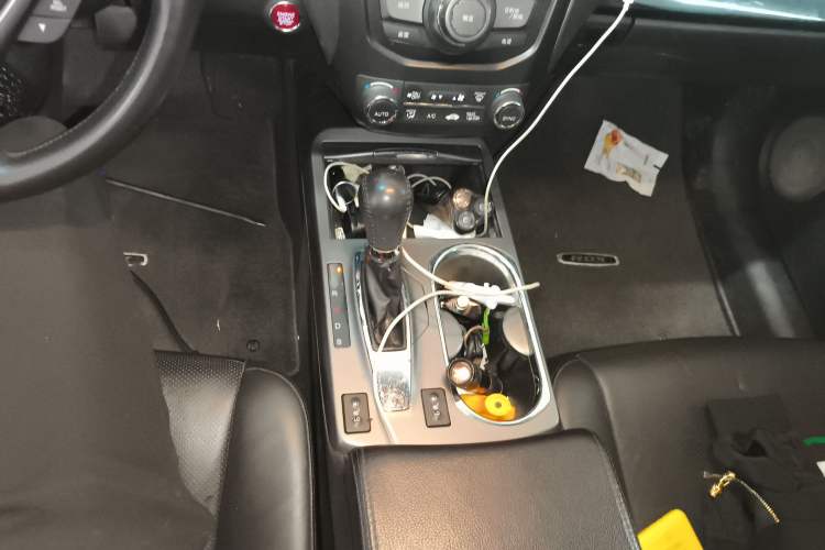 Used Acura RDX 2013 3.0L Two-Wheel Drive Elite Edition Gear Lever