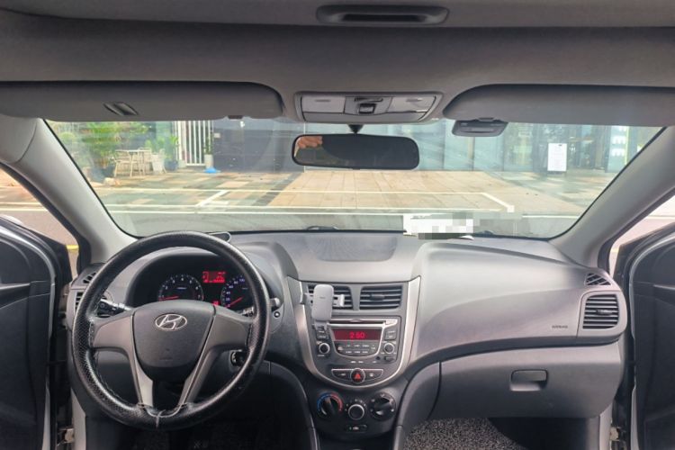 Used Hyundai Verna Ray 2014 1.4L Manual GLX
