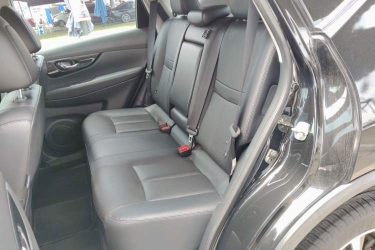 Used Nissan X-Trail 2020 2.5L XL ITS CVT 4WD Deluxe Navigation Edition Left Rear Seat