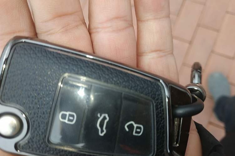 Used Volkswagen Tiguan L 2019 Revised 330TSI Automatic Two-Wheel Drive Smart & Luxury Edition China VI Standard
