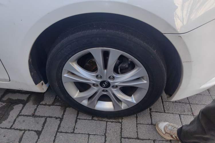 Used Hyundai Sonata 2011 2.0L Automatic Luxury Edition
