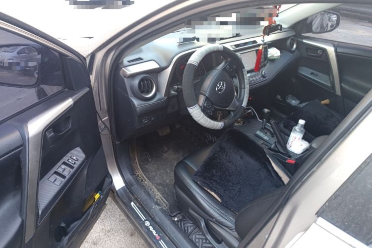 Used Toyota RAV4 2015 2.0L CVT Two-Wheel Drive Fashion Edition
