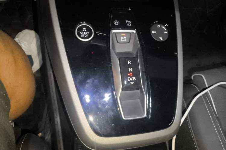 Used Audi Q5 e-tron 2022 40 e-tron Starlight Edition Mech Kit
