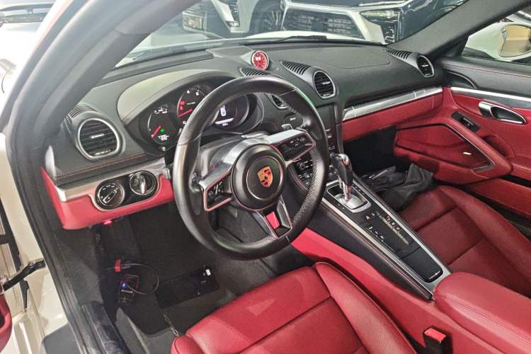 Used Porsche 718 2018 Cayman 2.0T