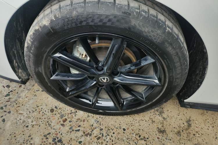 Used Changan UNI-V 2024 1.5T High-Energy Version
