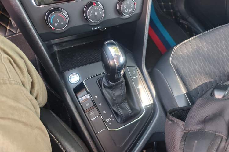 Used Volkswagen Tiguan L 2021 330TSI Automatic Two-Wheel Drive Comfort Edition