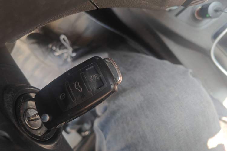 Used Wuling Hongguang 2015 1.5L S Basic Version China V Standard Vehicle Key