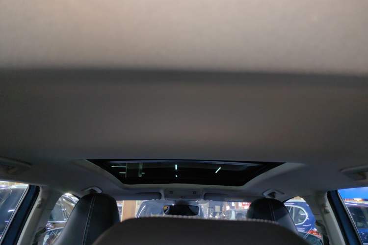 Used Volkswagen Tharu 2025 NewRui 300TSI Prestige Edition
