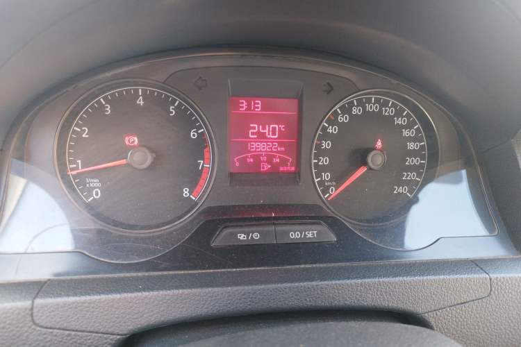 Used Volkswagen Santana 2015 1.6L Manual Fashion Edition Instrument Cluster