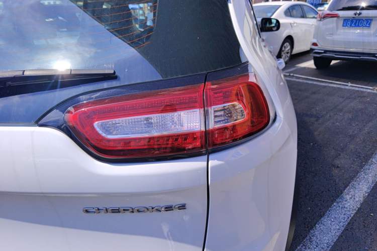 Used Jeep Cherokee 2017 2.4L Leading Smart Edition