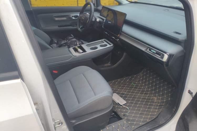 Used AION Y 2022 Plus 70 Enjoy Edition
