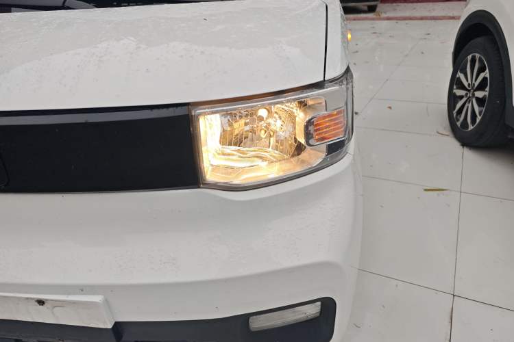 Used Wuling Hongguang MINIEV 2022 Macaron Fashion Model Lithium Iron Phosphate