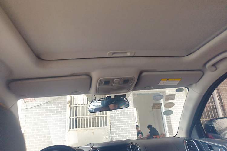 Used CHANGAN OSHAN CX70 2018 CX70T 1.5T Automatic Tianqing Edition Headliner