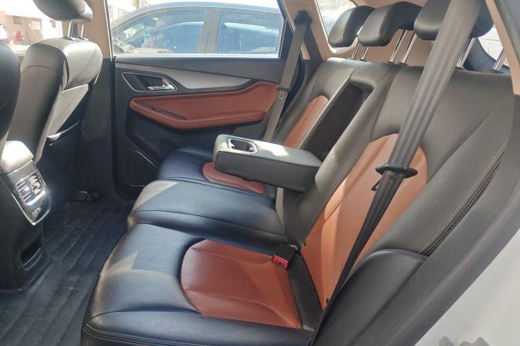 Used Baojun 560 2015 1.8L Manual Elite Edition
